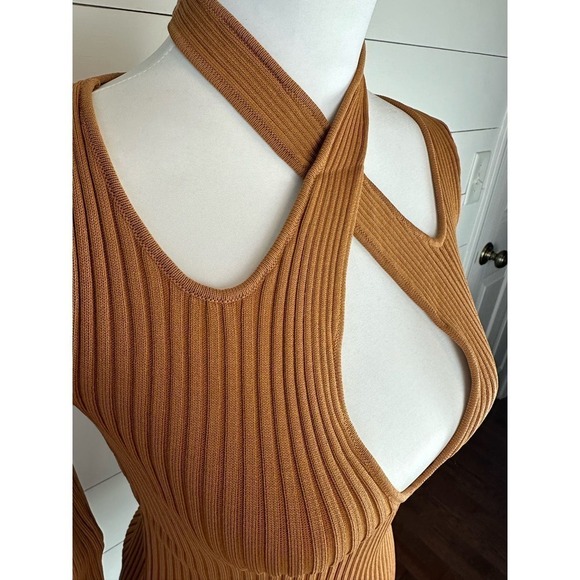 NWT MINKPINK Gianna Knit Long Sleeve Top Pecan Size Medium - Picture 3 of 9